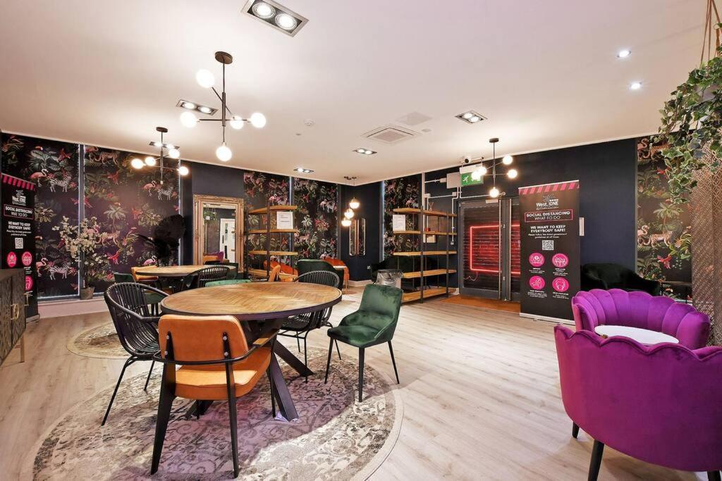 Perfectly Located City Centre Studio Apartment - West One With Free Wifi, Gym Access, Netflix Sheffield Esterno foto