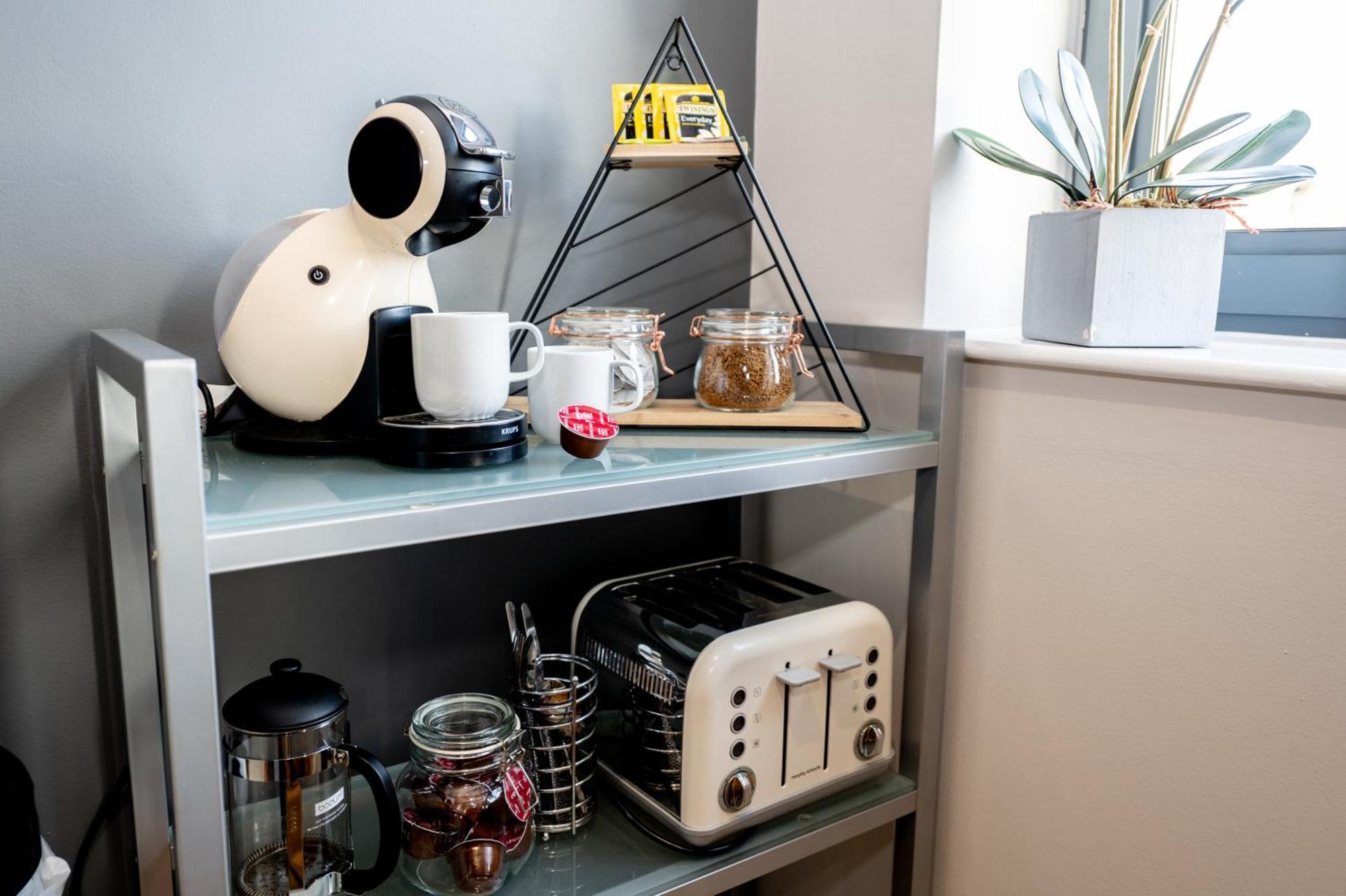 Perfectly Located City Centre Studio Apartment - West One With Free Wifi, Gym Access, Netflix Sheffield Esterno foto